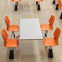 Ensemble table et chaises de cantine intégrées 4 places en bois courbé, banc cantilever pour cantine scolaire et cafétéria