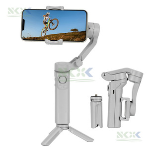 Estabilizador de cardán de 3 ejes plateado para grabación de video con teléfono móvil y transmisión en vivo con control remoto Bluetooth - Product Image 1