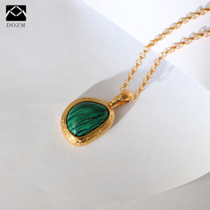 DOZM NK17292 <span class=keywords><strong>Collana</strong></span> Vintage con Ciondolo a Goccia d'Olio Verde a Righe, Catena a O in Ottone Placcato Oro <span class=keywords><strong>24</strong></span> <span class=keywords><strong>Carati</strong></span> - Product Image 2