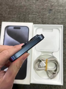 Un gran <span class=keywords><strong>numero</strong></span> <span class=keywords><strong>di</strong></span> telefoni cellulari usati 15 Pro 5G smartphone per 15 Pro 256G 512G - Product Image 6