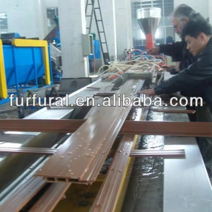 Línea de producción de puerta Wpc/máquina de fabricación de paneles de puerta de madera compuestos de plástico PVC/extrusión de perfil WPC automática - Product Image 2