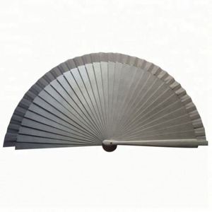 Abanico Plegable de Madera Pintado a Mano en Blanco Puro para Bodas y Eventos - Product Image 5