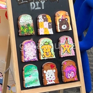 แบบจำลองขนมปังปิ้งเปล่าสำหรับระบายสี งานฝีมือ DIY ของตกแต่งสำหรับกิจกรรมสร้างทีม กิจกรรมร้านเสริมสวย ของตกแต่งร้านเบเกอรี่ ของตกแต่งรูปอาหาร - Product Image 4