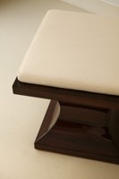 Table en bois de luxe moderne, chaise design individuelle pour salon, hôtel, chambre à coucher, et pouf rembourré de luxe