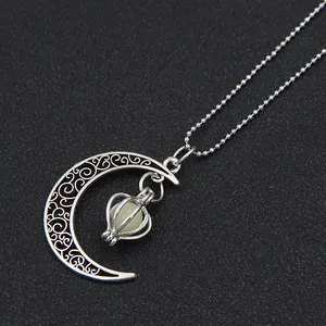 Luminous Glow in The Dark Moon collana con ciondolo a forma di fiore di loto collana con ciondolo a forma di fiore vuoto per gioielli da donna