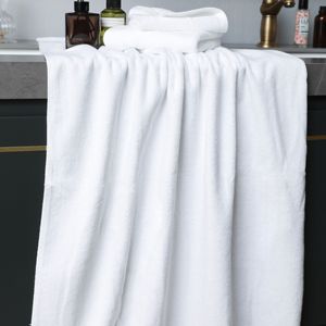 Set di Asciugamani Premium in Cotone Bianco per Hotel con Asciugamani per Mani, Viso e Bagno, Logo Personalizzabile per l'Industria dell'Ospitalità, Hotel e Resort - Product Image 4