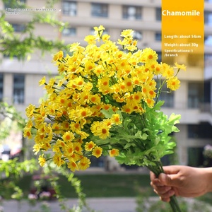 Offre Spéciale prix Faux rouge blanc soie artificielle fleur de marguerite pour la décoration de mariage à la maison fleur de camomille - Product Image 6