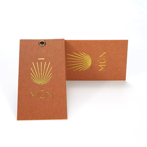 Etiquetas colgantes de papel personalizadas de lujo para zapatos y prendas Logotipo diseñado e impreso Etiqueta oscilante en relieve con cuerda - Product Image 2