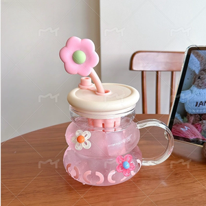 Vaso de Agua de Vidrio Resistente a Altas Temperaturas, Diseño Elegante con Flores, Taza de Té de Oficina con Separador y Pajita - Product Image 5