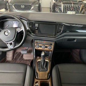Volkswagen <span class=keywords><strong>T</strong></span>-<span class=keywords><strong>Roc</strong></span> 2019 SUV 1.4T Benzina Automatico Trazione Anteriore 5 Posti Guida a Sinistra per Guida Urbana - Usato Garantito, Economico e Versatile - Product Image 4