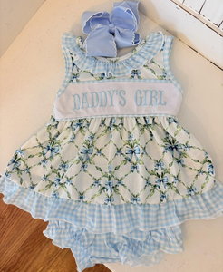 GBO0512 Ensemble de vêtements personnalisés pour fillette, sans minimum de commande, motif floral bleu, broderie « Daddy's Girl », manches courtes, shorty, vente en gros pour enfants - Product Image 1