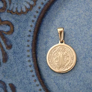 Tôn giáo Christian đồ trang sức 18K mạ vàng thép không gỉ ST Saint Benedict huy chương Mặt dây chuyền trang sức phụ kiện cho nam giới