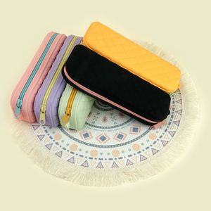 Lightweight Designer Geometric Silicone Cosmetic <b>Bag</b> <b>Waterproof</b> Zipper Closure Portable Travel Makeup Organizer - Product Image 5