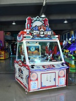 Machine à griffes de grue de cadeau à jetons 4 joueurs City of Star Collect Gifts Machine d'amusement pour FEC