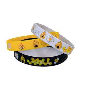 Pulsera de Silicona Little Bee, Paquete de 3, Negro, Amarillo, Blanco, Diseño de Abeja de Dibujos Animados, Impermeable, Decorativa, para Fiestas y Actividades - Product Image 1