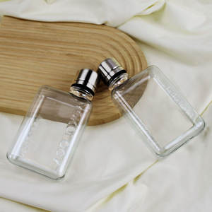 Tùy Chỉnh Xách Tay Nhựa Trong Suốt Rõ Ràng Petg Máy Tính Xách Tay Phẳng Rượu Memo Nước Ép Trái Cây Nước Giải Khát Chất Lỏng Chai Nước Với Cap - Product Image 3