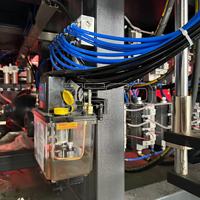 Machine de soufflage de bouteilles PET directe d'usine, équipement de moulage par soufflage automatique pour la fabrication de bouteilles d'eau en plastique de 500 ml, 1 L, 2 L