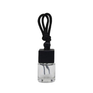 Diffuseur de voiture suspendu personnalisé, flacon en verre transparent de 8 ml avec bouchon en bois noir - Product Image 1