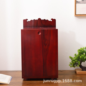 Boîte de rangement rectangulaire de style chinois pour arbre généalogique, 35 cm de hauteur, en bois de camphre sculpté, type sur pied - Product Image 1