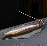 Vente chaude en gros bateau en céramique artisanat porte-encens pour bâtons brûleur de plateau d'encens bâton de plateau de attrape-cendres