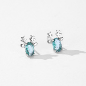 Boucles d'oreilles clous personnalisables en argent sterling S925 avec zircon bleu taille ovale et motif cerf, exclusives pour femmes - Product Image 6