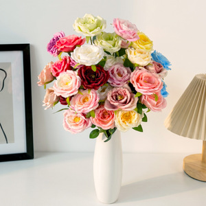 Ramo de Flores Artificiales Happy Rose, Flores de Seda, Tela Plástica, Decoración para Bodas y Hogar - Product Image 1
