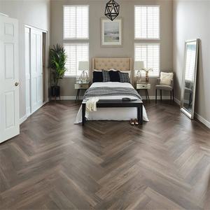 Plancher de planche de vinyle à chevrons en PVC Carreau de vinyle de luxe <span class=keywords><strong>Click</strong></span> <span class=keywords><strong>Plus</strong></span> Revêtement de sol stratifié à chevrons Revêtement de sol en planche stratifié antidérapant - Product Image 4