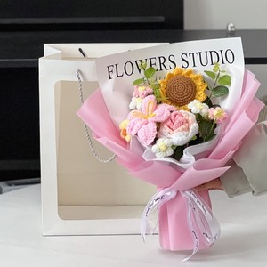 Ramo floral de hilo tejido a mano, adorno de flores artificiales de lana hecho a mano, decoración terminada para regalo. - Product Image 6