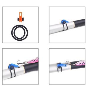 ที่แขวนเบ็ดตกปลา พลาสติกสำหรับเก็บเหยื่อตกปลา สีแดง พร้อมวงแหวนซิลิโคนสำหรับยึดเหยื่อ - Product Image 5