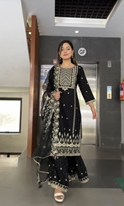 Nuevo diseñador más vendido desgaste del partido Top Palazzo y Dupatta Set Sharara trajes con bordado trabajo disponible para la exportación - Product Image 4