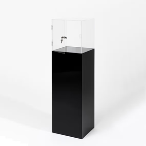 Vitrine carrée sur pied en acrylique sur mesure avec serrure pour boutiques, musées et présentoirs de plinthe - Product Image 3