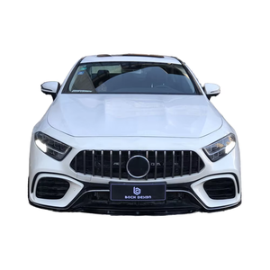 Kit carrosserie style GT63 amélioré pour Mercedes-Benz CLS, état neuf, comprenant pare-chocs, jupes latérales, diffuseur, extensions d'ailes et échappement - Product Image 1