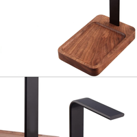 Porte-casque en bois de noyer et aluminium