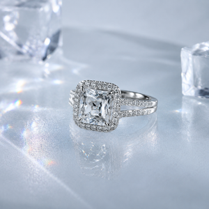 Anello dal Design Quadrato Classico da Donna - Product Image 4