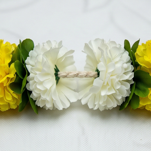 Guirnalda de Flores Artificiales Blancas y Amarillas, Decoración Floral Colgante para Bodas, Festivales, Templos, Pooja y Decoración del Hogar - Product Image 3