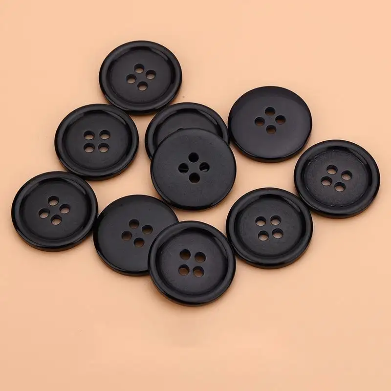 थोक 2 छेद 4 छेद काले कस्टम पॉलिएस्टर पारदर्शी सफेद राल बटन सस्ते बटन पॉलिएस्टर बटन