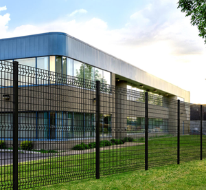 سياج زخرفي ثلاثي الأبعاد منحني مطلي بالبي في سي شبكة حماية مثلثة الانحناء للحدائق والفلل - Product Image 4