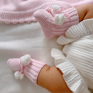 Chaussons en <span class=keywords><strong>crochet</strong></span> faits main pour nouveau-nés avec nœud, couleur unie, 0-3 mois, chaussettes en coton pour bébé avec pompons, pantoufles chaudes en tricot pour tout-petits et nourrissons - Product Image 2