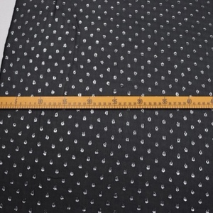 Tessuto in Seta <span class=keywords><strong>Lurex</strong></span> Metallico con Elegante Design a Pois Neri e Argento, Pronto per la Consegna a Prezzo Conveniente, per Abbigliamento Donna e Uomo, Vestiti e Accessori - Product Image 6
