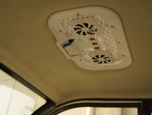 Auto Elettrica a 4 Posti con Aria Condizionata e Carrozzeria Chiusa per Passeggeri, Direttamente dalla Fabbrica, Omologata EEC - Product Image 5