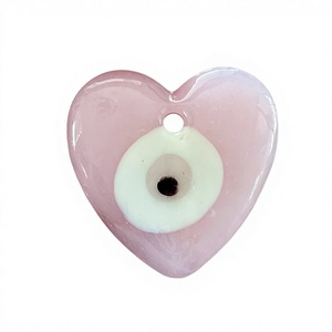 Élégant Ornement Suspendu en Verre Rose en Forme de Cœur avec Amulette Nazar Bleue, Breloque Décorative d'Inspiration Bohème, Cadeau d'Anniversaire, Décoration d'Intérieur - Product Image 2