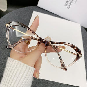 <span class=keywords><strong>Nouvelle</strong></span> paire <span class=keywords><strong>de</strong></span> <span class=keywords><strong>lunettes</strong></span> œil-<span class=keywords><strong>de</strong></span>-chat tendance avant-gardiste anti-lumière bleue <span class=keywords><strong>monture</strong></span> <span class=keywords><strong>de</strong></span> <span class=keywords><strong>lunettes</strong></span> - Product Image 3