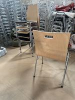 Chaise de conférence en contreplaqué courbé avec poignée, siège rembourré, cadre chromé, chaise de banquet, chaise de formation
