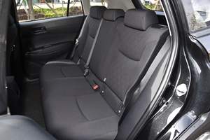 Nuova Auto Sportiva Toyo Ta Coro Lla Cross Hybrid Plug-in PHEV 2024, Berlina a Benzina, 5 Porte, 5 Posti - Product Image 5