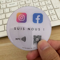 Logotipo personalizado código QR RFID Etiqueta de resina transparente 25mm-70mm pegatina epoxi para tarjetas de membresía Anti-Metal NFC teléfono Google Facebook