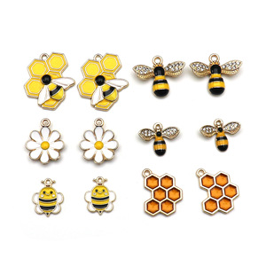 Breloques Abeille en Alliage de Zinc Émaillé, Pendentif Fleur Nid d'Abeille, Accessoires de Fabrication de Bijoux DIY, Cadeau Unisexe, Breloque F0128 - Product Image 1