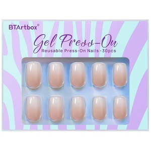 Uñas postizas de gel suave de marca privada, 30 unidades, cortas cuadradas, de presión, con diseño de gel rosa degradado - Product Image 3