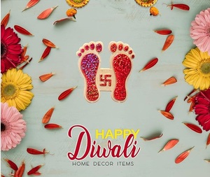 Pegatinas Decorativas de Plástico con Diseño de Pies de Lakshmi, Color Rojo Brillante, para Hogar, Oficina, Entrada de Templo, Boda, Diwali - Product Image 2