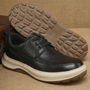 Chaussures bateau en cuir à lacets pour hommes, bout rond, semelle intermédiaire EVA amortie, semelle extérieure en caoutchouc, chaussures de marche décontractées confortables pour l'automne - Product Image 1