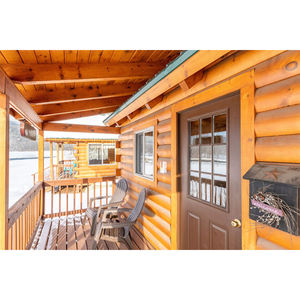 Casa de madera prefabricada de dos dormitorios con encanto costero a tiro de piedra de la playa de arena y la vista al mar - Product Image 3